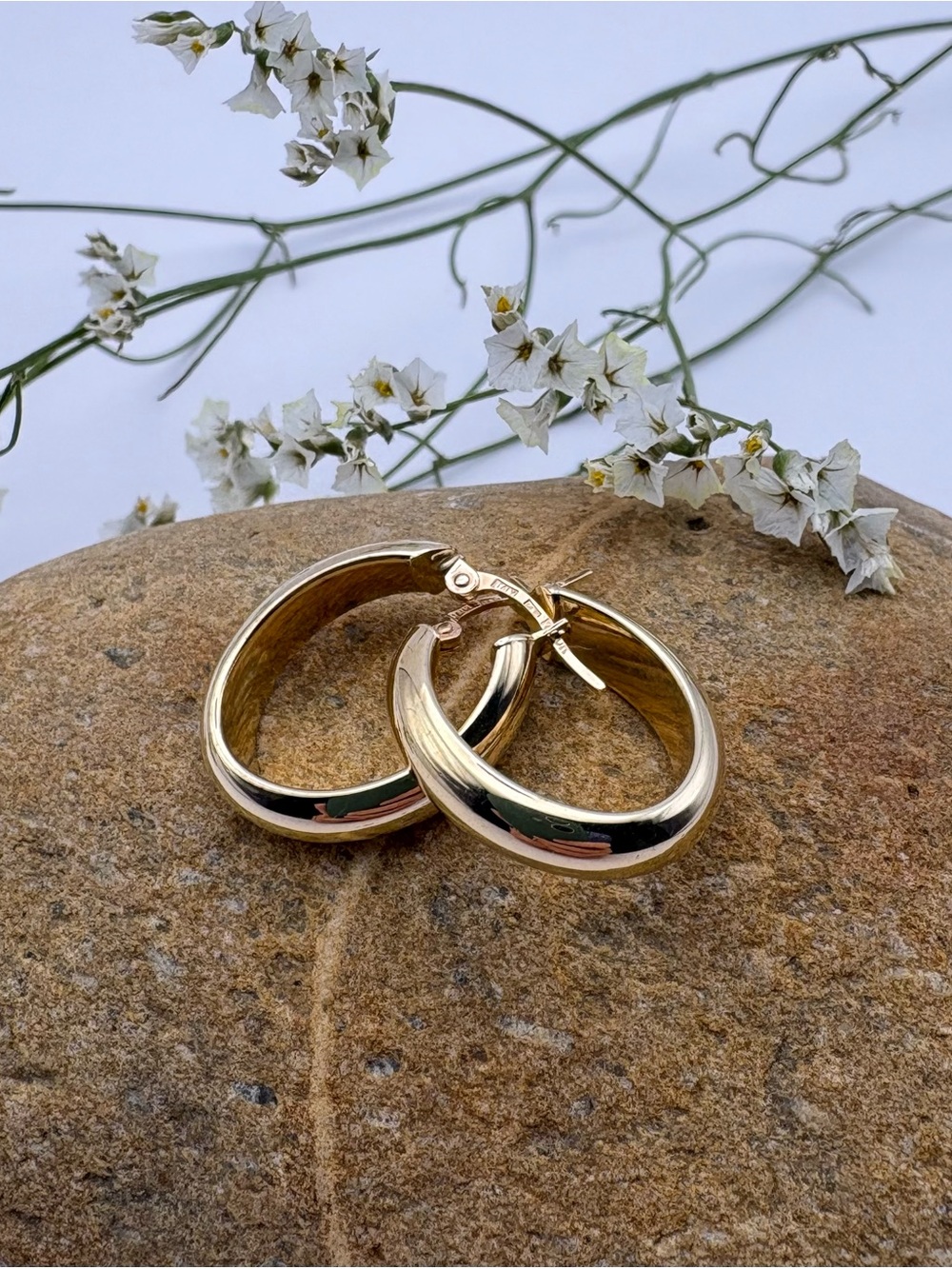 14K Gold Milor Italy Polished Thick Hoop Earrings